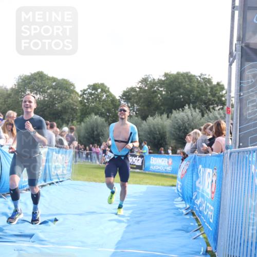 25.08.2024 - Elbe Triathlon Hamburg H.Heesch http://msf.ph/oto/6861908 25.08.2024 11:05:19 Ziel 238, 277 meine-sportfotos.de