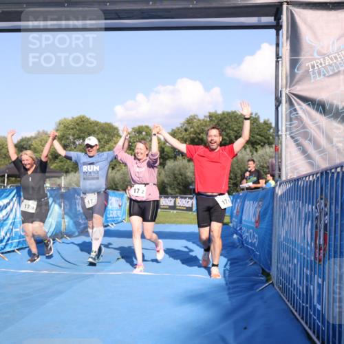 25.08.2024 - Elbe Triathlon Hamburg H.Heesch http://msf.ph/oto/6861915 25.08.2024 16:54:19 Ziel  meine-sportfotos.de