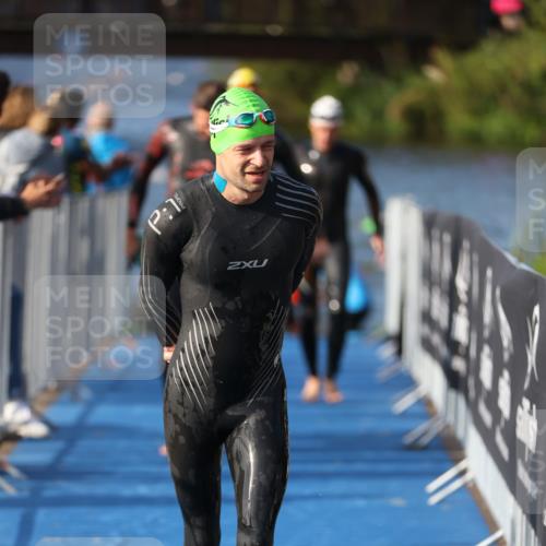 25.08.2024 - Elbe Triathlon Hamburg H.Heesch http://msf.ph/oto/6861917 25.08.2024 09:18:49 Schwimmen 221, 341, 355, 357, 374, 406, 418, 528 meine-sportfotos.de