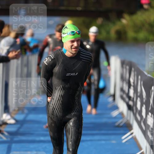 25.08.2024 - Elbe Triathlon Hamburg H.Heesch http://msf.ph/oto/6861918 25.08.2024 09:18:49 Schwimmen 221, 341, 355, 357, 374, 406, 418, 528 meine-sportfotos.de