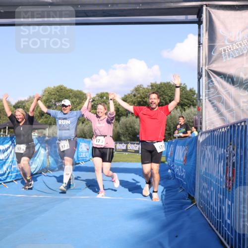 25.08.2024 - Elbe Triathlon Hamburg H.Heesch http://msf.ph/oto/6861919 25.08.2024 16:54:19 Ziel  meine-sportfotos.de