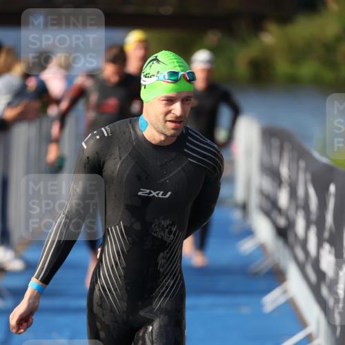 25.08.2024 - Elbe Triathlon Hamburg H.Heesch http://msf.ph/oto/6861938 25.08.2024 09:18:49 Schwimmen 221, 341, 355, 357, 374, 406, 418, 528 meine-sportfotos.de
