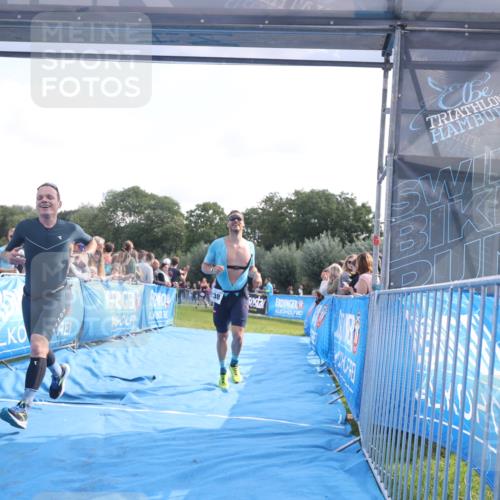 25.08.2024 - Elbe Triathlon Hamburg H.Heesch http://msf.ph/oto/6861939 25.08.2024 11:05:19 Ziel 238, 277 meine-sportfotos.de