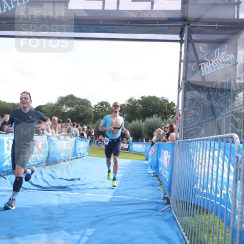 25.08.2024 - Elbe Triathlon Hamburg H.Heesch http://msf.ph/oto/6861941 25.08.2024 11:05:19 Ziel 238, 277 meine-sportfotos.de