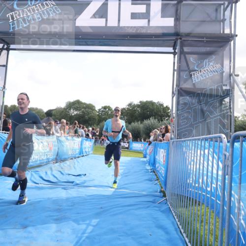 25.08.2024 - Elbe Triathlon Hamburg H.Heesch http://msf.ph/oto/6861951 25.08.2024 11:05:20 Ziel 238, 277, 1851 meine-sportfotos.de