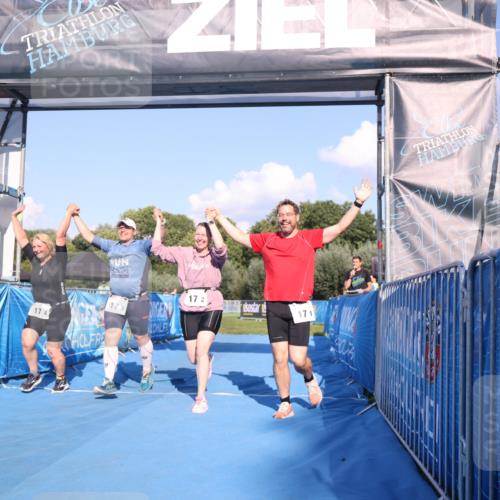 25.08.2024 - Elbe Triathlon Hamburg H.Heesch http://msf.ph/oto/6861952 25.08.2024 16:54:19 Ziel  meine-sportfotos.de