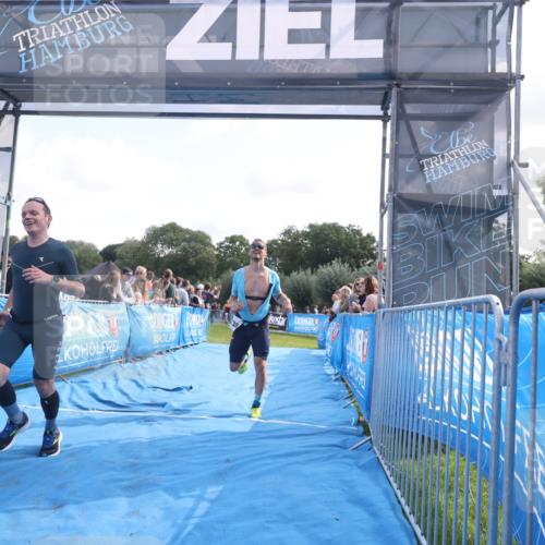 25.08.2024 - Elbe Triathlon Hamburg H.Heesch http://msf.ph/oto/6861955 25.08.2024 11:05:20 Ziel 238, 277, 1851 meine-sportfotos.de