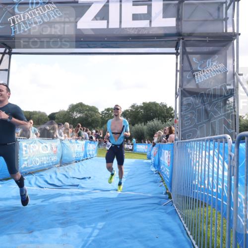 25.08.2024 - Elbe Triathlon Hamburg H.Heesch http://msf.ph/oto/6861965 25.08.2024 11:05:20 Ziel 238, 277, 1851 meine-sportfotos.de
