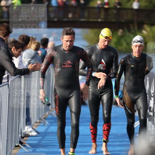 25.08.2024 - Elbe Triathlon Hamburg H.Heesch http://msf.ph/oto/6861969 25.08.2024 09:18:51 Schwimmen 221, 341, 355, 374, 376, 406, 407, 418, 528 meine-sportfotos.de