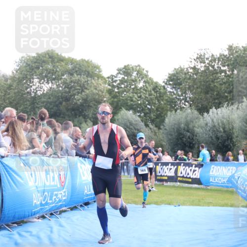 25.08.2024 - Elbe Triathlon Hamburg H.Heesch http://msf.ph/oto/6861973 25.08.2024 11:05:27 Ziel 271, 369, 1851 meine-sportfotos.de