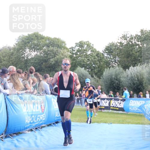 25.08.2024 - Elbe Triathlon Hamburg H.Heesch http://msf.ph/oto/6861983 25.08.2024 11:05:27 Ziel 271, 369, 1851 meine-sportfotos.de