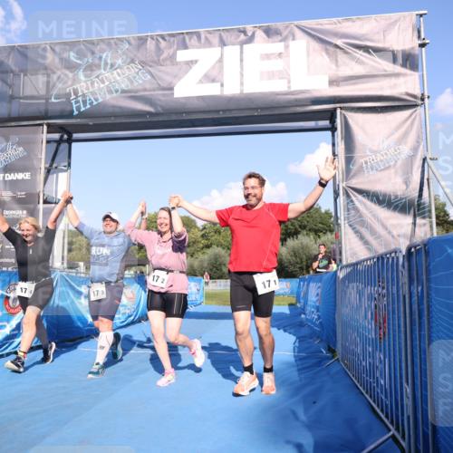 25.08.2024 - Elbe Triathlon Hamburg H.Heesch http://msf.ph/oto/6861992 25.08.2024 16:54:19 Ziel  meine-sportfotos.de