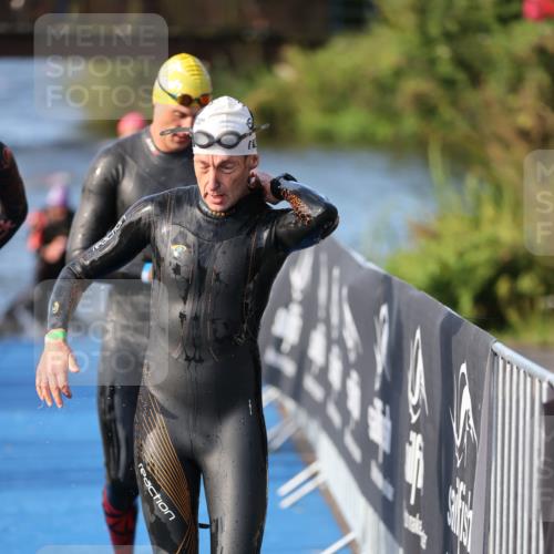 25.08.2024 - Elbe Triathlon Hamburg H.Heesch http://msf.ph/oto/6862004 25.08.2024 09:18:53 Schwimmen 221, 355, 374, 376, 400, 406, 407, 418, 528 meine-sportfotos.de