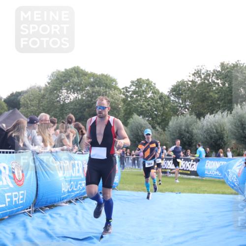 25.08.2024 - Elbe Triathlon Hamburg H.Heesch http://msf.ph/oto/6862006 25.08.2024 11:05:27 Ziel 271, 369, 1851 meine-sportfotos.de