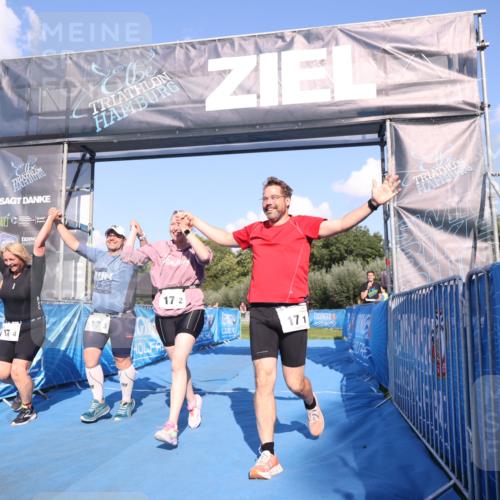 25.08.2024 - Elbe Triathlon Hamburg H.Heesch http://msf.ph/oto/6862011 25.08.2024 16:54:20 Ziel  meine-sportfotos.de