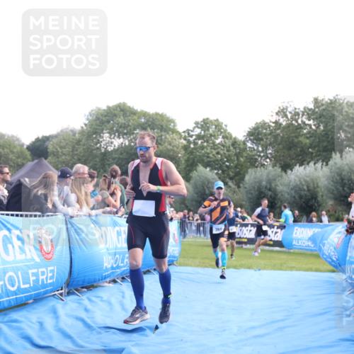 25.08.2024 - Elbe Triathlon Hamburg H.Heesch http://msf.ph/oto/6862013 25.08.2024 11:05:28 Ziel 271, 369, 1851 meine-sportfotos.de