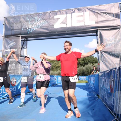 25.08.2024 - Elbe Triathlon Hamburg H.Heesch http://msf.ph/oto/6862022 25.08.2024 16:54:20 Ziel  meine-sportfotos.de