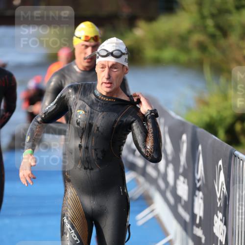 25.08.2024 - Elbe Triathlon Hamburg H.Heesch http://msf.ph/oto/6862027 25.08.2024 09:18:53 Schwimmen 221, 355, 374, 376, 400, 406, 407, 418, 528 meine-sportfotos.de