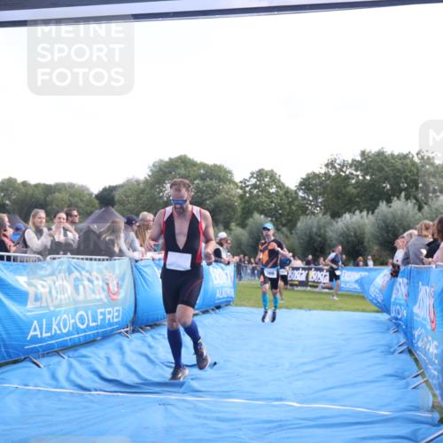 25.08.2024 - Elbe Triathlon Hamburg H.Heesch http://msf.ph/oto/6862031 25.08.2024 11:05:28 Ziel 271, 369, 1851 meine-sportfotos.de