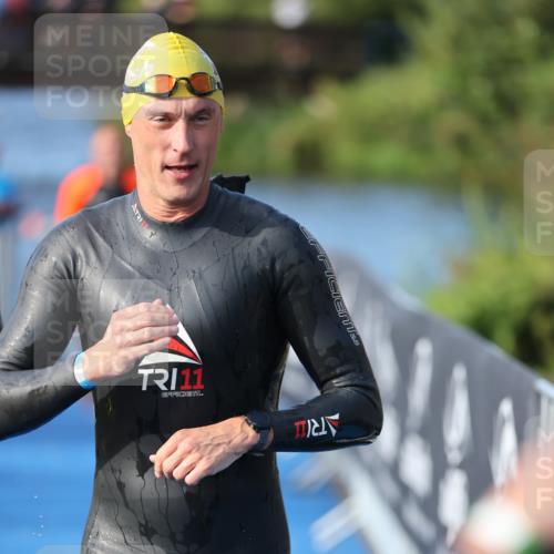 25.08.2024 - Elbe Triathlon Hamburg H.Heesch http://msf.ph/oto/6862055 25.08.2024 09:18:55 Schwimmen 221, 355, 358, 374, 376, 400, 407, 418, 431, 528 meine-sportfotos.de