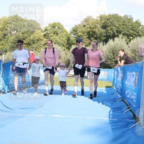 25.08.2024 - Elbe Triathlon Hamburg H.Heesch http://msf.ph/oto/6862077 25.08.2024 16:55:30 Ziel  meine-sportfotos.de