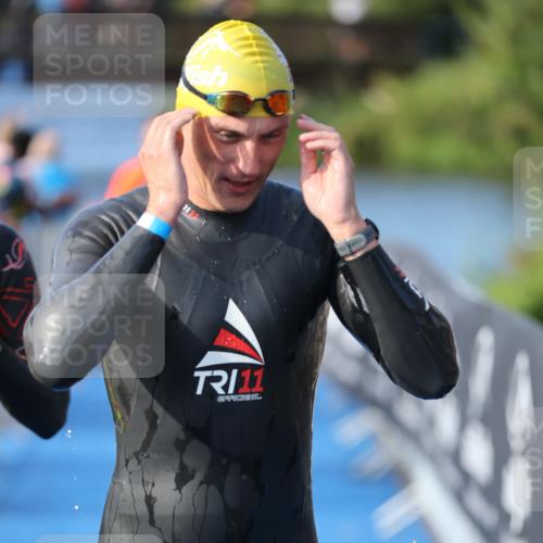 25.08.2024 - Elbe Triathlon Hamburg H.Heesch http://msf.ph/oto/6862079 25.08.2024 09:18:55 Schwimmen 221, 355, 358, 374, 376, 400, 407, 418, 431, 528 meine-sportfotos.de