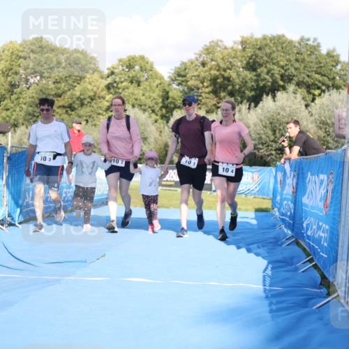 25.08.2024 - Elbe Triathlon Hamburg H.Heesch http://msf.ph/oto/6862080 25.08.2024 16:55:30 Ziel  meine-sportfotos.de