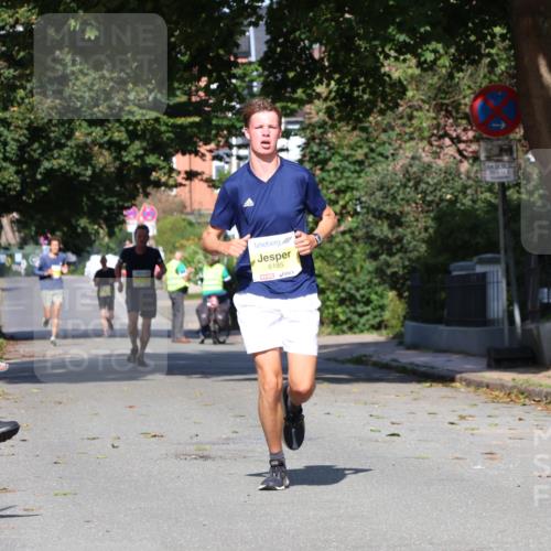 25.08.2024 - 20. Blankeneser Heldenlauf Strokosch-Dieckow http://msf.ph/oto/6862081 25.08.2024 10:18:30 Ziel 6185, 6412 meine-sportfotos.de