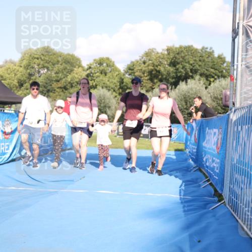 25.08.2024 - Elbe Triathlon Hamburg H.Heesch http://msf.ph/oto/6862105 25.08.2024 16:55:30 Ziel  meine-sportfotos.de