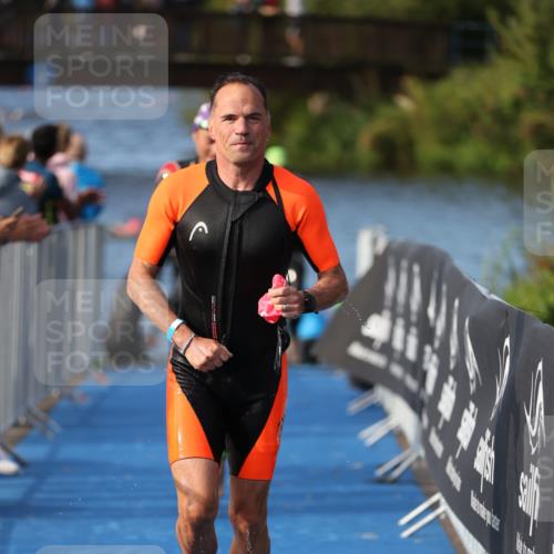 25.08.2024 - Elbe Triathlon Hamburg H.Heesch http://msf.ph/oto/6862117 25.08.2024 09:18:59 Schwimmen 221, 355, 358, 374, 376, 383, 398, 400, 407, 431, 528 meine-sportfotos.de