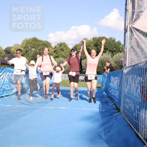 25.08.2024 - Elbe Triathlon Hamburg H.Heesch http://msf.ph/oto/6862124 25.08.2024 16:55:30 Ziel  meine-sportfotos.de
