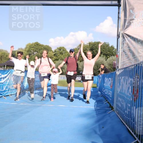 25.08.2024 - Elbe Triathlon Hamburg H.Heesch http://msf.ph/oto/6862137 25.08.2024 16:55:31 Ziel  meine-sportfotos.de