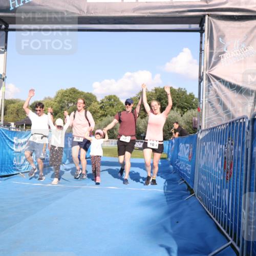 25.08.2024 - Elbe Triathlon Hamburg H.Heesch http://msf.ph/oto/6862148 25.08.2024 16:55:31 Ziel  meine-sportfotos.de