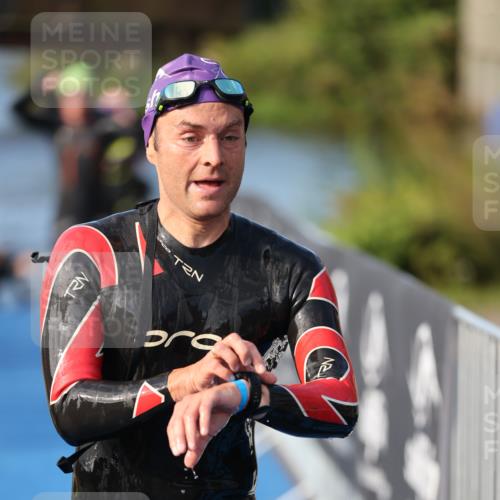 25.08.2024 - Elbe Triathlon Hamburg H.Heesch http://msf.ph/oto/6862165 25.08.2024 09:19:03 Schwimmen 221, 355, 358, 376, 383, 398, 400, 407, 431, 528 meine-sportfotos.de
