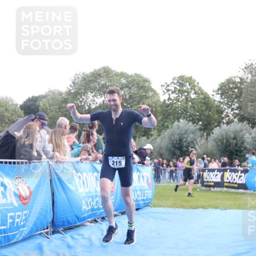 25.08.2024 - Elbe Triathlon Hamburg H.Heesch http://msf.ph/oto/6862182 25.08.2024 11:05:42 Ziel 215 meine-sportfotos.de