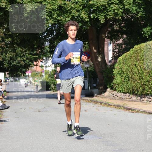 25.08.2024 - 20. Blankeneser Heldenlauf Strokosch-Dieckow http://msf.ph/oto/6862197 25.08.2024 10:18:45 Ziel 6141, 6216 meine-sportfotos.de