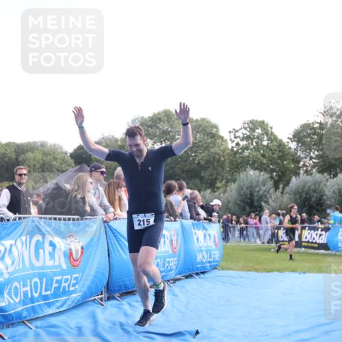 25.08.2024 - Elbe Triathlon Hamburg H.Heesch http://msf.ph/oto/6862208 25.08.2024 11:05:43 Ziel 215 meine-sportfotos.de