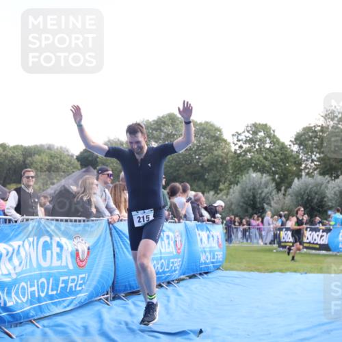 25.08.2024 - Elbe Triathlon Hamburg H.Heesch http://msf.ph/oto/6862211 25.08.2024 11:05:43 Ziel 215 meine-sportfotos.de