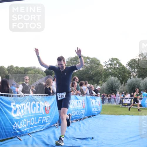 25.08.2024 - Elbe Triathlon Hamburg H.Heesch http://msf.ph/oto/6862223 25.08.2024 11:05:43 Ziel 215 meine-sportfotos.de
