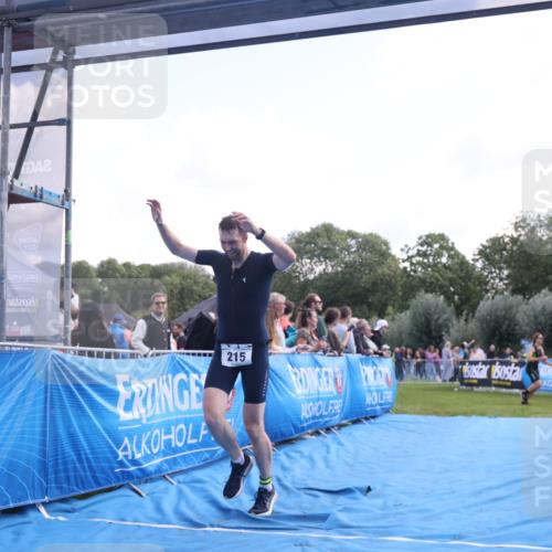 25.08.2024 - Elbe Triathlon Hamburg H.Heesch http://msf.ph/oto/6862241 25.08.2024 11:05:43 Ziel 215 meine-sportfotos.de