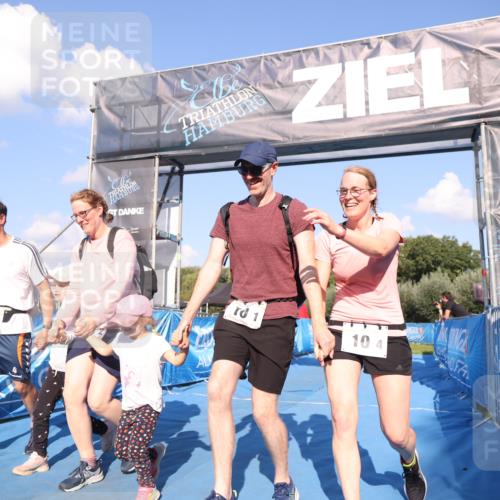 25.08.2024 - Elbe Triathlon Hamburg H.Heesch http://msf.ph/oto/6862279 25.08.2024 16:55:33 Ziel  meine-sportfotos.de