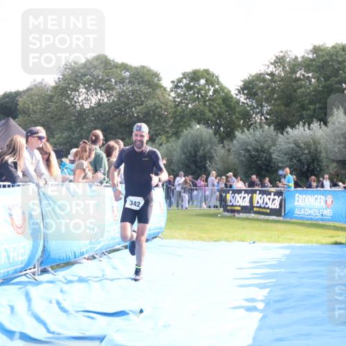 25.08.2024 - Elbe Triathlon Hamburg H.Heesch http://msf.ph/oto/6862288 25.08.2024 11:06:00 Ziel 342 meine-sportfotos.de