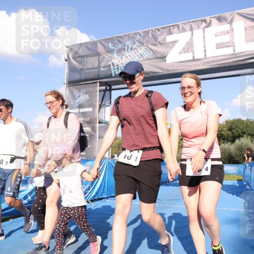 25.08.2024 - Elbe Triathlon Hamburg H.Heesch http://msf.ph/oto/6862290 25.08.2024 16:55:33 Ziel  meine-sportfotos.de