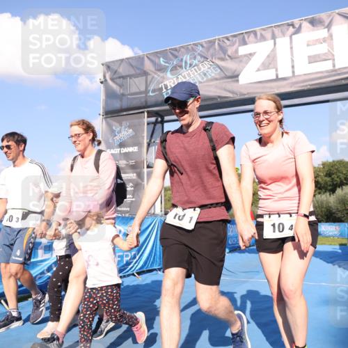 25.08.2024 - Elbe Triathlon Hamburg H.Heesch http://msf.ph/oto/6862295 25.08.2024 16:55:33 Ziel  meine-sportfotos.de