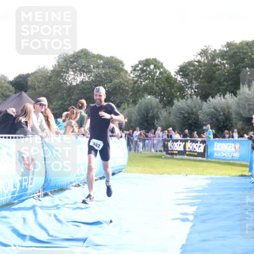 25.08.2024 - Elbe Triathlon Hamburg H.Heesch http://msf.ph/oto/6862302 25.08.2024 11:06:00 Ziel 342 meine-sportfotos.de