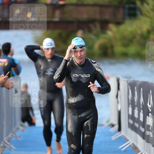 25.08.2024 - Elbe Triathlon Hamburg H.Heesch http://msf.ph/oto/6862307 25.08.2024 09:19:20 Schwimmen 214, 358, 366, 373, 376, 383, 397, 398, 400, 407, 431, 528 meine-sportfotos.de