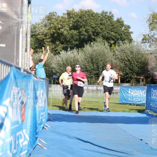 25.08.2024 - Elbe Triathlon Hamburg H.Heesch http://msf.ph/oto/6862308 25.08.2024 17:17:15 Ziel  meine-sportfotos.de
