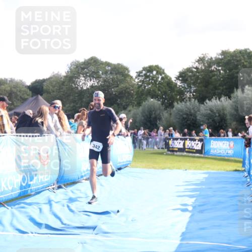 25.08.2024 - Elbe Triathlon Hamburg H.Heesch http://msf.ph/oto/6862309 25.08.2024 11:06:00 Ziel 342 meine-sportfotos.de