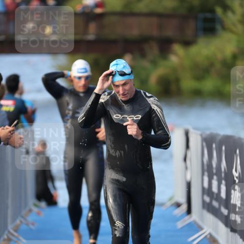 25.08.2024 - Elbe Triathlon Hamburg H.Heesch http://msf.ph/oto/6862317 25.08.2024 09:19:20 Schwimmen 214, 358, 366, 373, 376, 383, 397, 398, 400, 407, 431, 528 meine-sportfotos.de