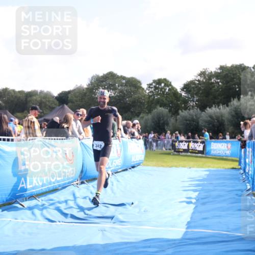 25.08.2024 - Elbe Triathlon Hamburg H.Heesch http://msf.ph/oto/6862333 25.08.2024 11:06:00 Ziel 342 meine-sportfotos.de